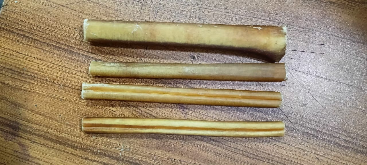 Dry pizzle (Pet food)