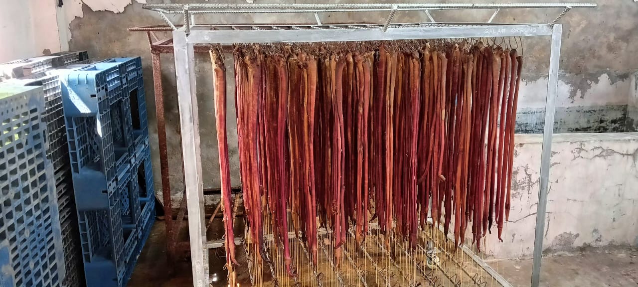 Dry pizzle (Pet food)